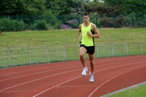 PURSUITMENSVESTFLUOYELLOW